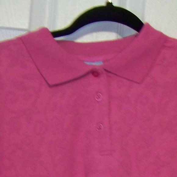 !!! 3 for $25 Pink top - Picture 2 of 2